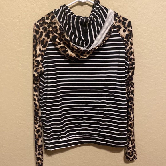 ANDTHEWHY 🖤 - Picture 4 of 4